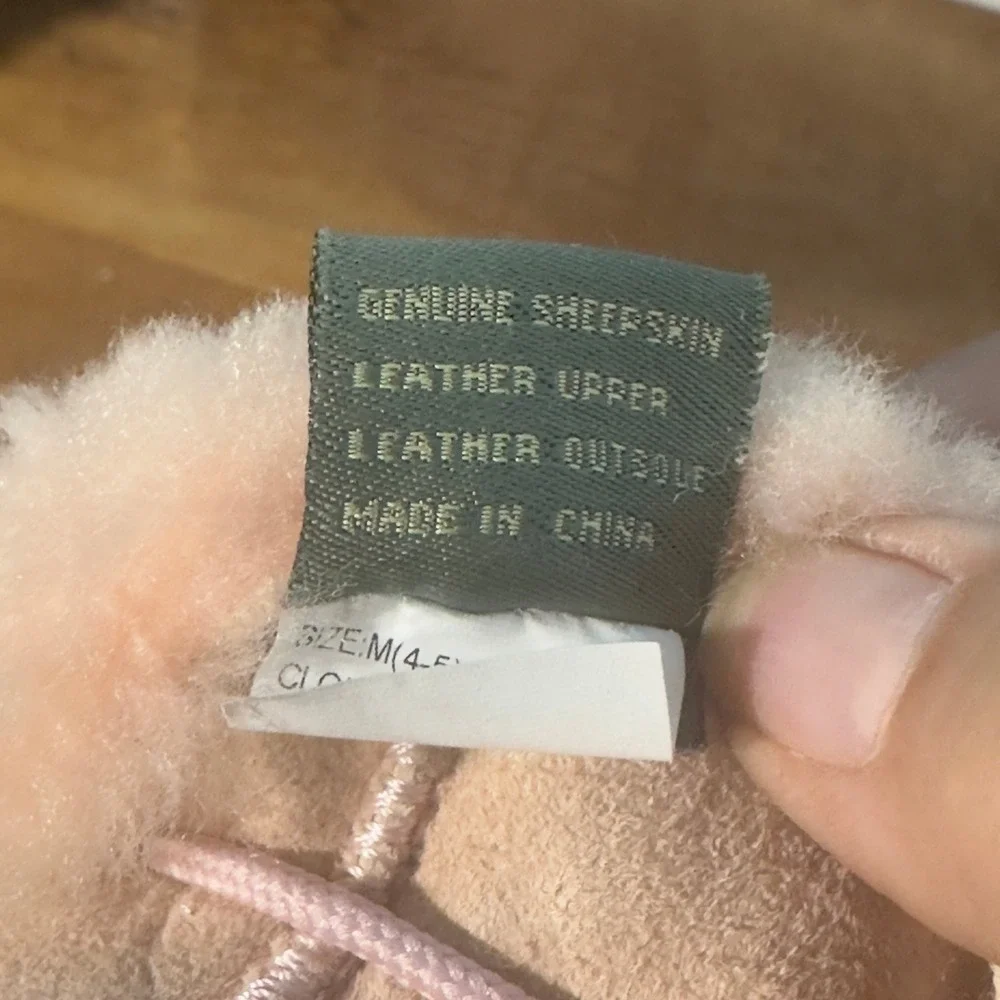 Cloud Nine Sheepskin Booties Soft Cozy‎ Infant Shoes M (4-5)